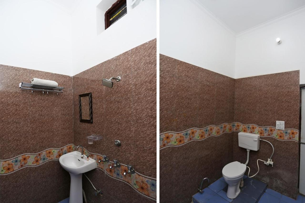Oyo 29517 Hotel Barsana Palace Chhata Экстерьер фото