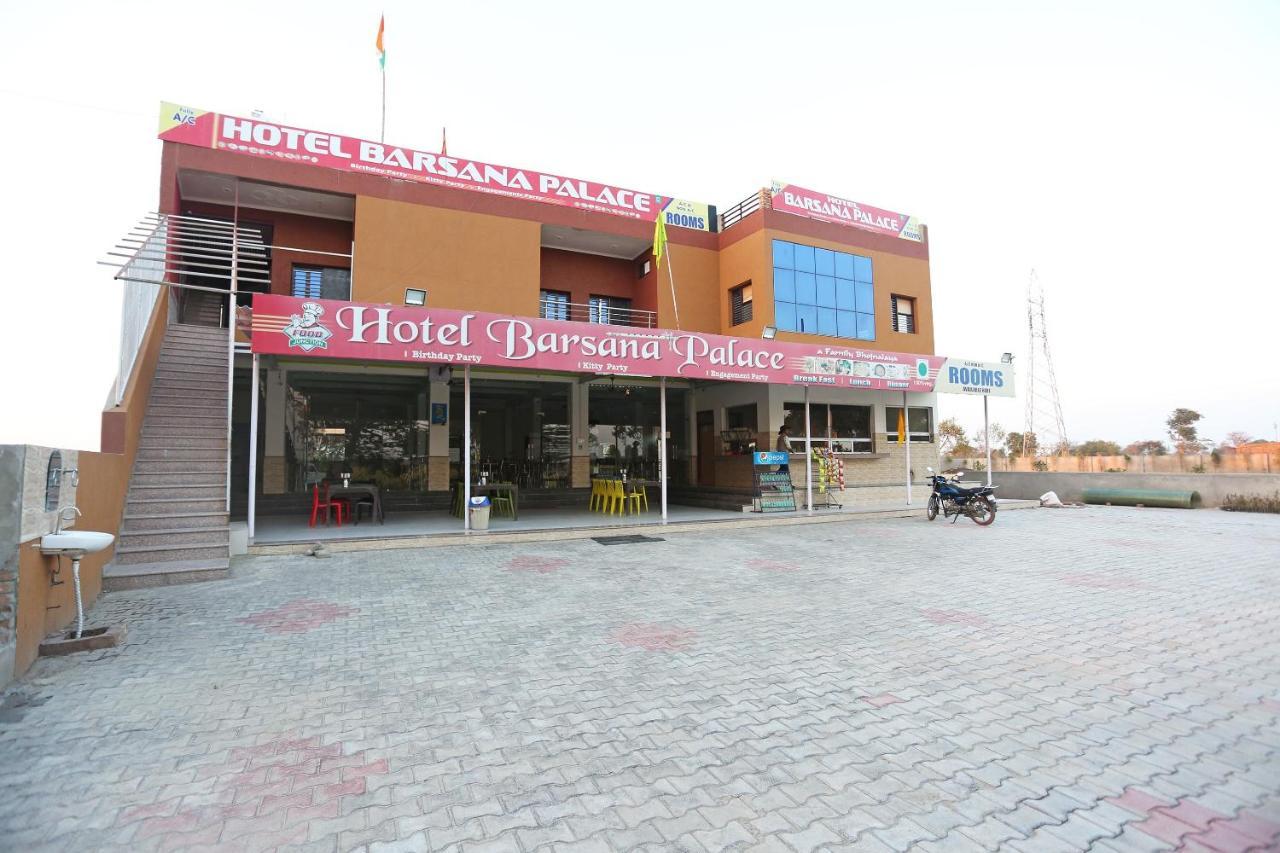 Oyo 29517 Hotel Barsana Palace Chhata Экстерьер фото